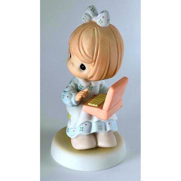 Precious Moments Girl with Tiny Laptop - Picture 3 of 5